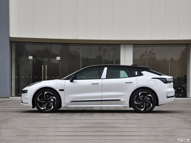 极氪 极氪001 2023款 WE版 100kWh 极氪 极氪001 2023款 WE版 100kWh