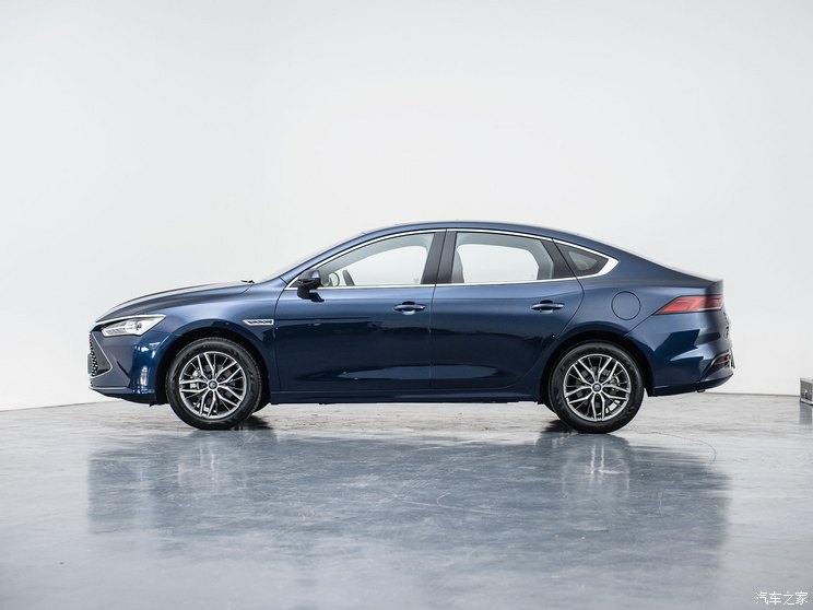 比亚迪 秦PLUS 2023款 冠军版 DM-i 120KM卓越型 比亚迪 秦PLUS 2023款 冠军版 DM-i 120KM卓越型