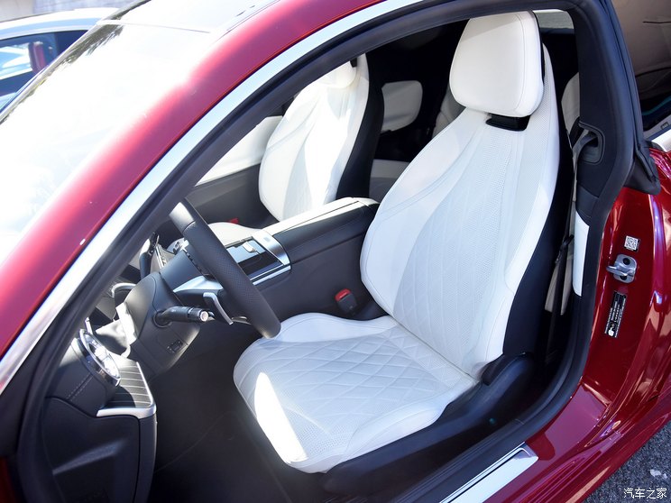 奔驰(进口) 奔驰CLE 2023款 450 4MATIC Coupe 奔驰(进口) 奔驰CLE 2023款 450 4MATIC Coupe