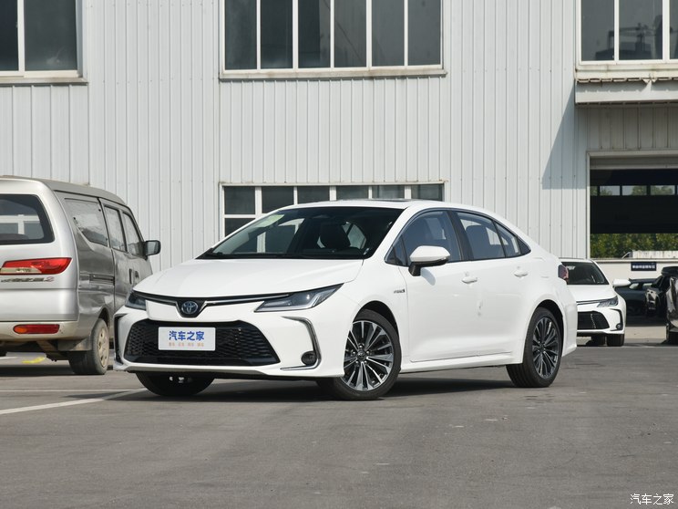 一汽丰田 卡罗拉 2023款 1.8L 智能电混双擎 旗舰版 一汽丰田 卡罗拉 2023款 1.8L 智能电混双擎 旗舰版