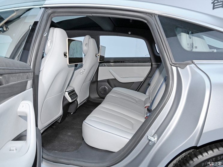智界汽车 智界S7 2023款 Max RS 四驱旗舰版 智界汽车 智界S7 2023款 Max RS 四驱旗舰版