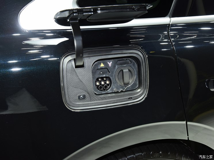 岚图汽车 岚图追光 2024款 PHEV 超长续航版 岚图汽车 岚图追光 2024款 PHEV 超长续航版