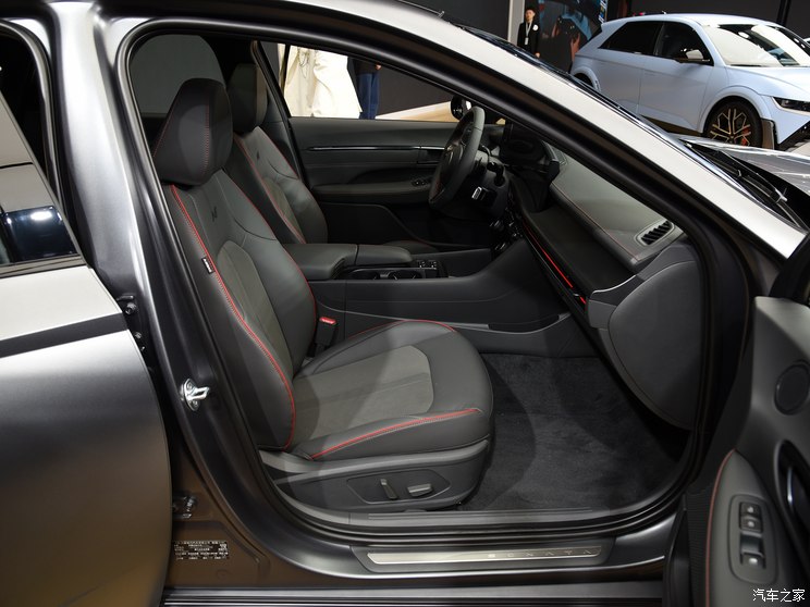 北京现代 索纳塔 2024款 2.0T N Line 高配版 北京现代 索纳塔 2024款 2.0T N Line 高配版