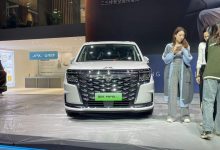 2023广州车展探馆:江淮瑞风RF8四款前脸-鹏城车网