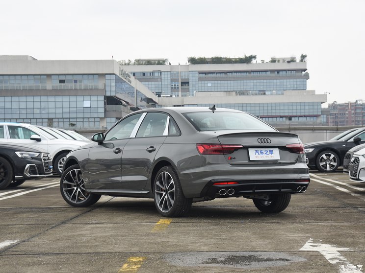 奥迪(进口) 奥迪S4 2023款 S4 3.0TFSI 奥迪(进口) 奥迪S4 2023款 S4 3.0TFSI
