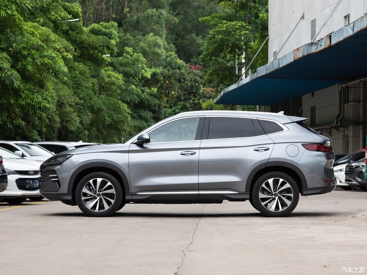 比亚迪 宋PLUS新能源 2023款 冠军版 DM-i 150KM 旗舰PLUS 比亚迪 宋PLUS新能源 2023款 冠军版 DM-i 150KM 旗舰PLUS