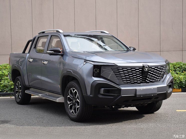 长安汽车 长安猎手 2024款 2.0T 两驱标箱 长安汽车 长安猎手 2024款 2.0T 两驱标箱