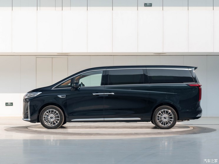 长城汽车 魏牌 高山 2024款 四驱行政加长版 长城汽车 魏牌 高山 2024款 四驱行政加长版