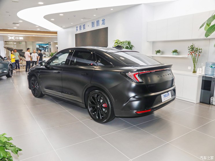 北汽新能源 极狐 阿尔法S(ARCFOX αS) 2023款 先行版 北汽新能源 极狐 阿尔法S(ARCFOX αS) 2023款 先行版