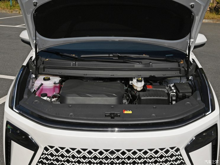 上汽大通 上汽大通MAXUS G70 2023款 2.0T 自动旗舰版 上汽大通 上汽大通MAXUS G70 2023款 2.0T 自动旗舰版