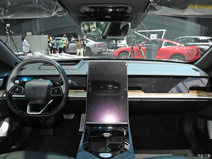 合众汽车 哪吒S 2024款 纯电 715版 合众汽车 哪吒S 2024款 纯电 715版