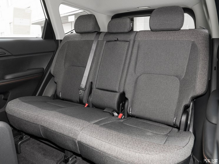 悦达起亚 起亚EV5 2024款 530 Light 悦达起亚 起亚EV5 2024款 530 Light