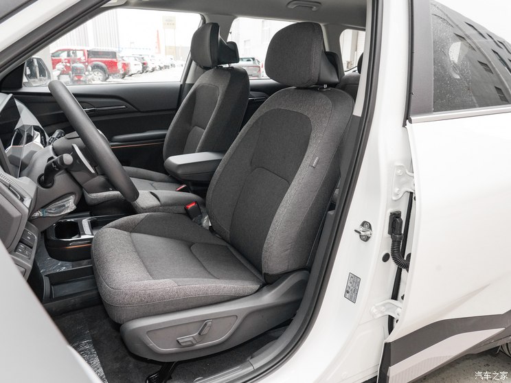 悦达起亚 起亚EV5 2024款 530 Light 悦达起亚 起亚EV5 2024款 530 Light