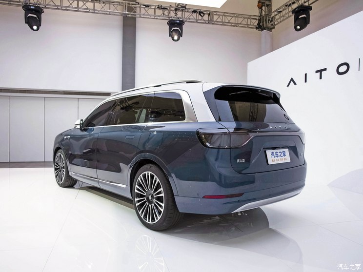 赛力斯汽车 问界M9 2023款 纯电 赛力斯汽车 问界M9 2023款 纯电