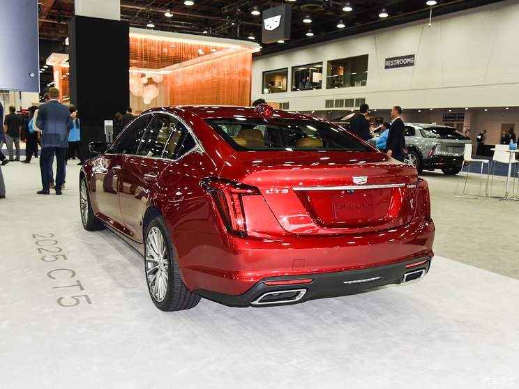 凯迪拉克(进口) 凯迪拉克CT5(海外) 2024款 基本型 凯迪拉克(进口) 凯迪拉克CT5(海外) 2024款 基本型