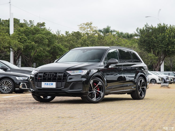 奥迪(进口) 奥迪SQ7 2024款 4.0 TFSI 暗夜骑士版 奥迪(进口) 奥迪SQ7 2024款 4.0 TFSI 暗夜骑士版