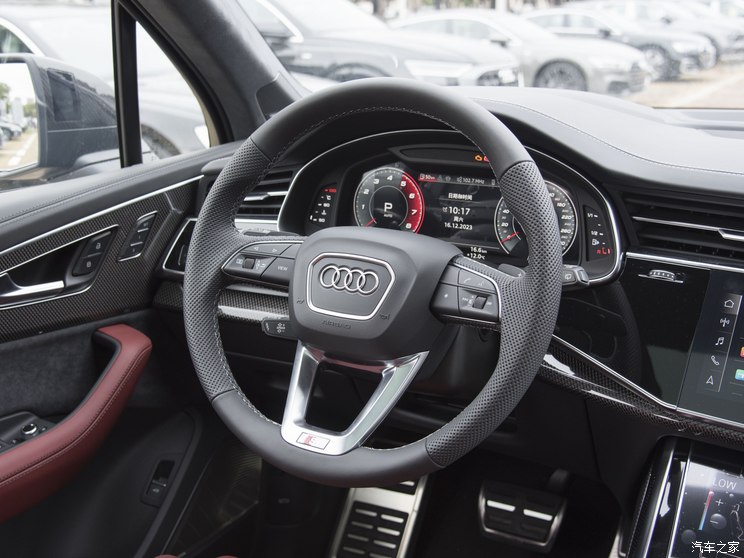 奥迪(进口) 奥迪SQ7 2024款 4.0 TFSI 暗夜骑士版 奥迪(进口) 奥迪SQ7 2024款 4.0 TFSI 暗夜骑士版