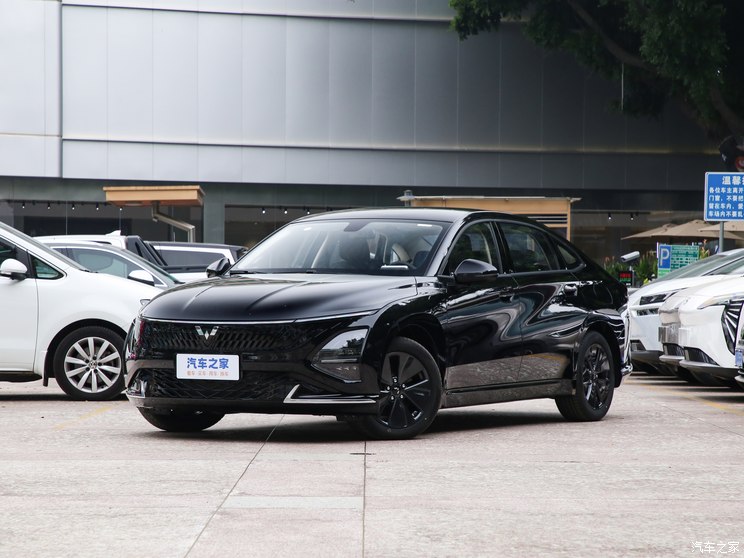 上汽通用五菱 五菱星光 2023款 70 标准版 上汽通用五菱 五菱星光 2023款 70 标准版