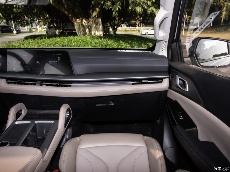 长安汽车 长安猎手 2024款 2.0T 四驱标箱 长安汽车 长安猎手 2024款 2.0T 四驱标箱