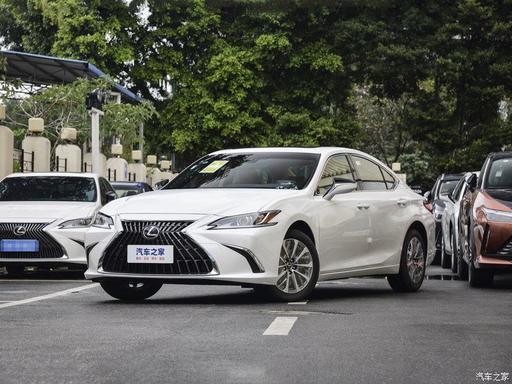 雷克萨斯 雷克萨斯ES 2024款 200 特别限定版 雷克萨斯 雷克萨斯ES 2024款 200 特别限定版