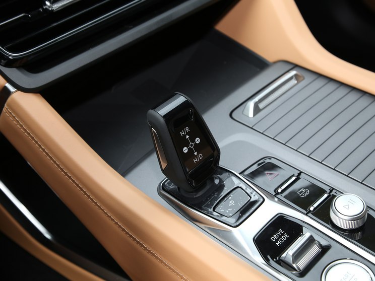 领克 领克09新能源 2024款 2.0TD EM-P HALO 六座 领克 领克09新能源 2024款 2.0TD EM-P HALO 六座