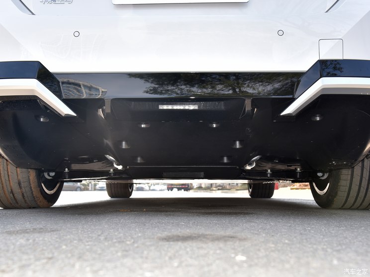 华晨宝马 宝马i5 2024款 eDrive 35L 尊享型 M运动套装 华晨宝马 宝马i5 2024款 eDrive 35L 尊享型 M运动套装