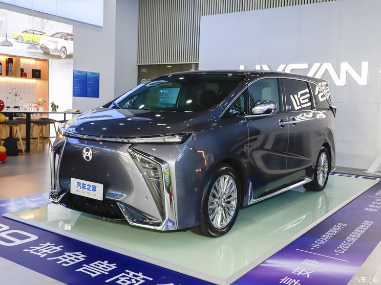 合创汽车 合创V09 2023款 尊荣版 620 合创汽车 合创V09 2023款 尊荣版 620