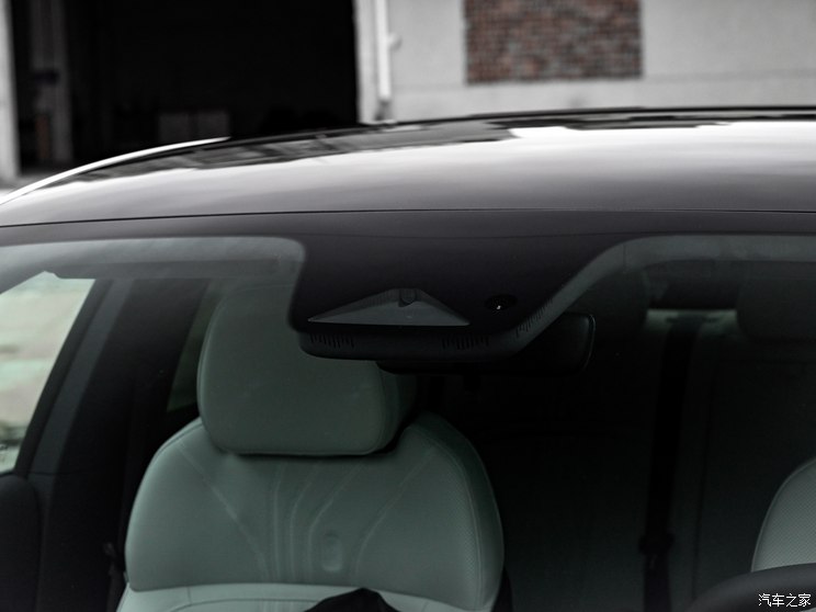 吉利汽车 银河E8 2024款 665km 星舰 智驾版 吉利汽车 银河E8 2024款 665km 星舰 智驾版