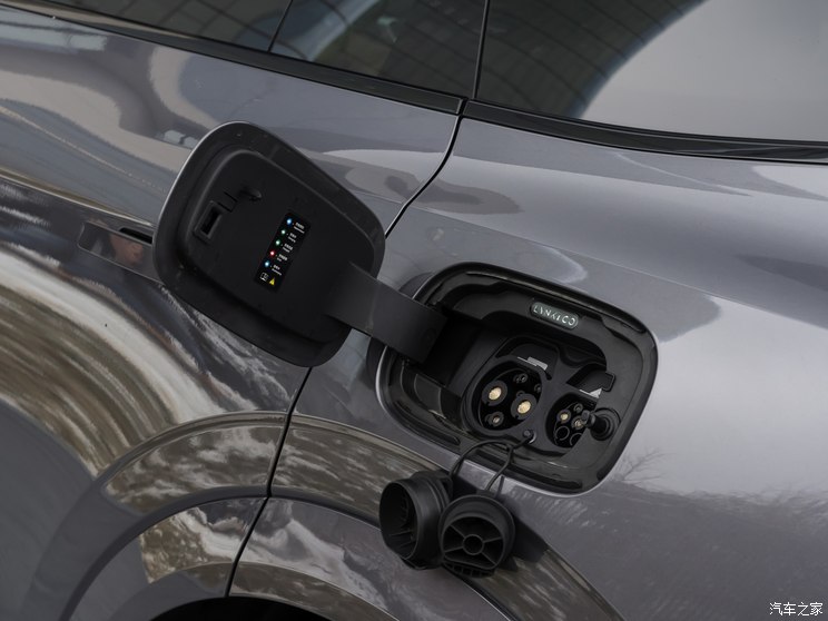 领克 领克09新能源 2024款 EM-P 基本型 六座 领克 领克09新能源 2024款 EM-P 基本型 六座