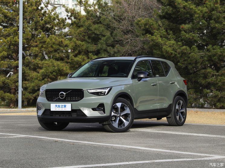 沃尔沃亚太 沃尔沃XC40 2024款 B4 四驱智雅运动版 沃尔沃亚太 沃尔沃XC40 2024款 B4 四驱智雅运动版
