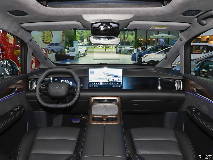 合创汽车 合创V09 2023款 尊荣版 620 合创汽车 合创V09 2023款 尊荣版 620