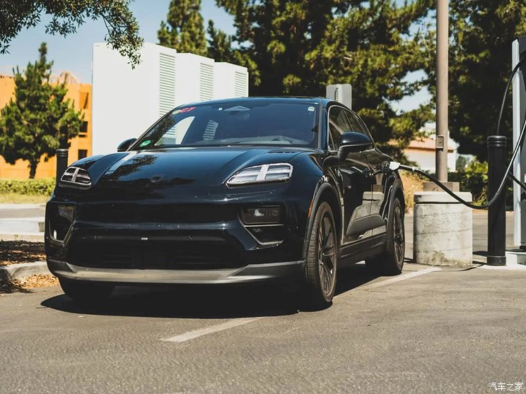 保时捷 Macan新能源 2024款 EV 基本型 保时捷 Macan新能源 2024款 EV 基本型