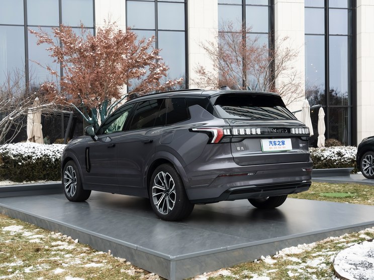 领克 领克09新能源 2024款 EM-P 基本型 六座 领克 领克09新能源 2024款 EM-P 基本型 六座