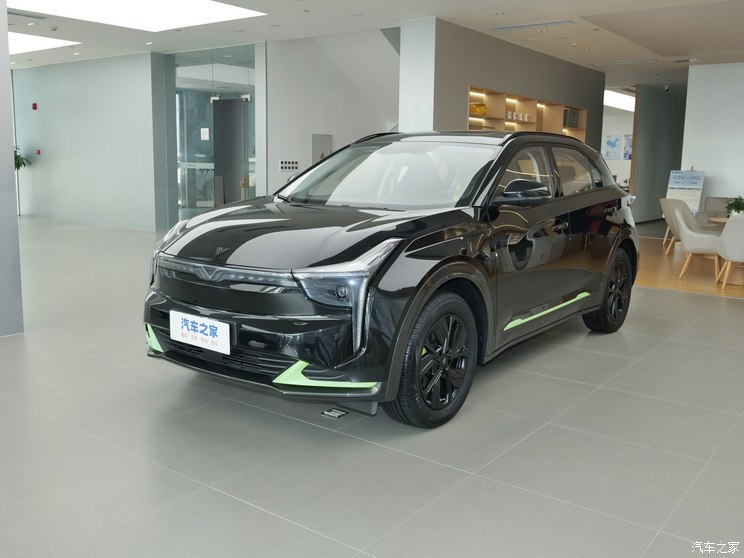 合众汽车 哪吒U 2023款 哪吒U-Ⅱ 挑战版 400 磷酸铁锂 合众汽车 哪吒U 2023款 哪吒U-Ⅱ 挑战版 400 磷酸铁锂