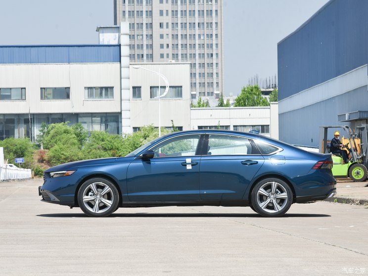 广汽本田 雅阁 2023款 260TURBO 卓越版 广汽本田 雅阁 2023款 260TURBO 卓越版