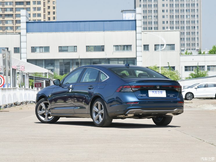 广汽本田 雅阁 2023款 260TURBO 卓越版 广汽本田 雅阁 2023款 260TURBO 卓越版