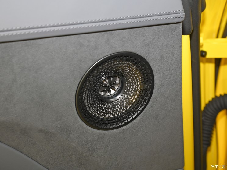 路特斯 路特斯EMEYA 2024款 R+ 路特斯 路特斯EMEYA 2024款 R+