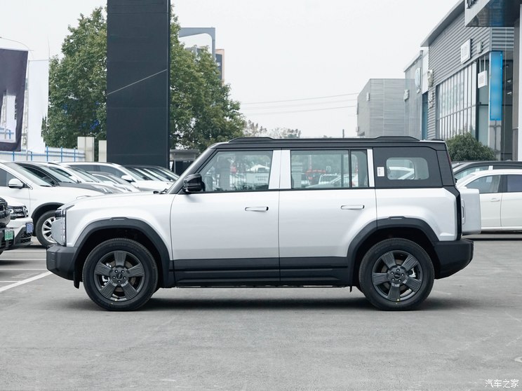 奇瑞新能源 奇瑞iCAR 03 2024款 401km 两驱标准进阶版 奇瑞新能源 奇瑞iCAR 03 2024款 401km 两驱标准进阶版