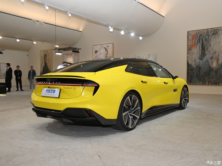 路特斯 路特斯EMEYA 2023款 R+ 路特斯 路特斯EMEYA 2023款 R+