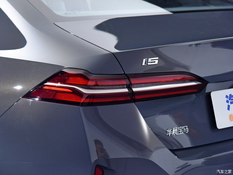 华晨宝马 宝马i5 2024款 eDrive 40L M运动套装 华晨宝马 宝马i5 2024款 eDrive 40L M运动套装