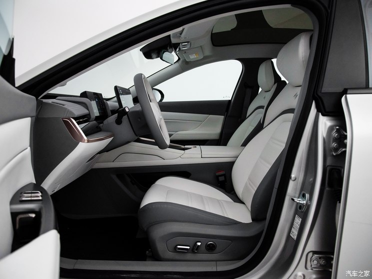 东风乘用车 eπ007 2024款 540四驱Max版 东风乘用车 eπ007 2024款 540四驱Max版