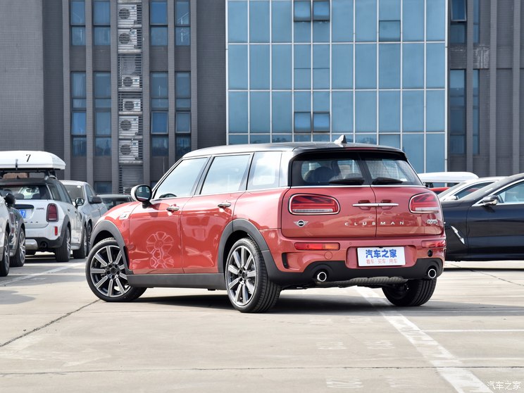 MINI MINI CLUBMAN 2023款 2.0T COOPER S 弧光限量版 MINI MINI CLUBMAN 2023款 2.0T COOPER S 弧光限量版
