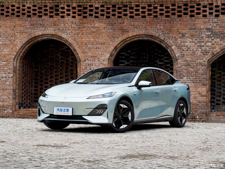 深蓝汽车 深蓝SL03 2023款 705MAX纯电版 深蓝汽车 深蓝SL03 2023款 705MAX纯电版