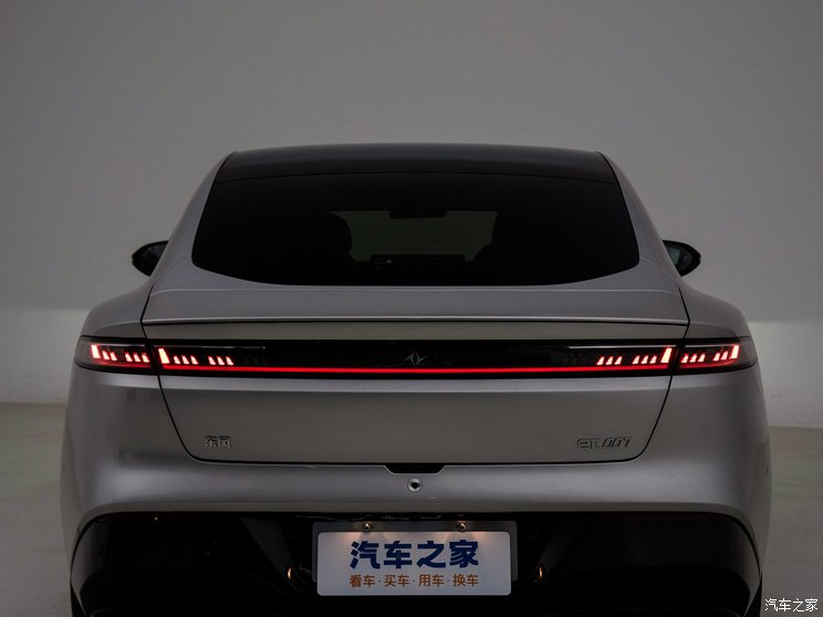 东风乘用车 eπ007 2024款 540四驱Max版 东风乘用车 eπ007 2024款 540四驱Max版