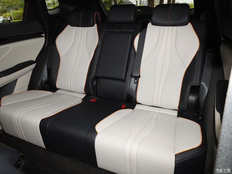 比亚迪 宋PLUS新能源 2023款 冠军版 605KM 旗舰PLUS 比亚迪 宋PLUS新能源 2023款 冠军版 605KM 旗舰PLUS