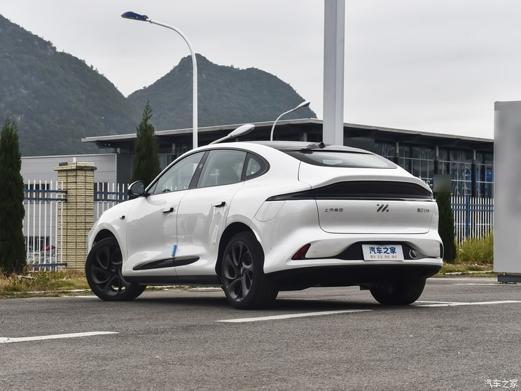 智己汽车 智己LS6 2023款 Max 超强性能版 智己汽车 智己LS6 2023款 Max 超强性能版