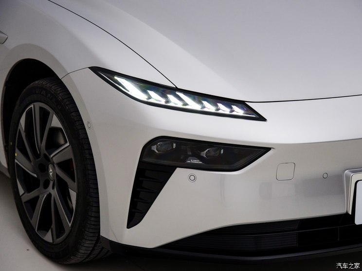 东风乘用车 eπ007 2024款 540四驱Max版 东风乘用车 eπ007 2024款 540四驱Max版