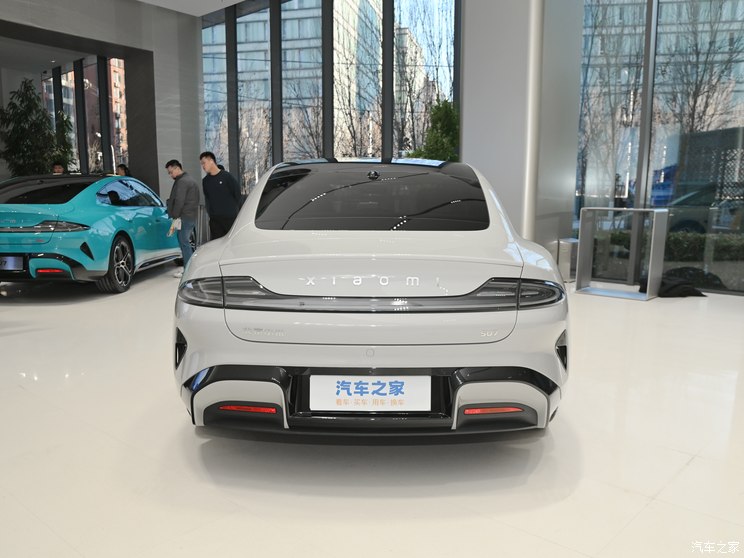 小米汽车 小米SU7 2023款 668km 后驱标准版 小米汽车 小米SU7 2023款 668km 后驱标准版