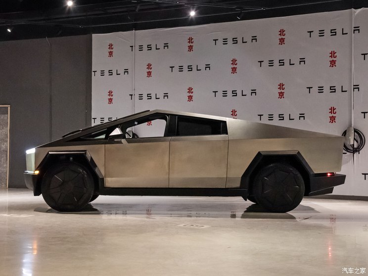 特斯拉(进口) 赛博越野旅行车 2024款 Cyberbeast 野兽版 特斯拉(进口) 赛博越野旅行车 2024款 Cyberbeast 野兽版