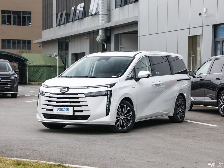 广汽乘用车 传祺E8 2024款 150km 贺岁版 广汽乘用车 传祺E8 2024款 150km 贺岁版